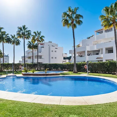 Apartment Luna Del Mar - Luxury With Jacuzzi Estepona
