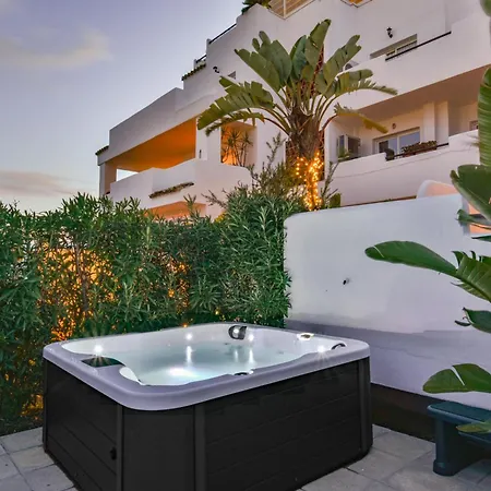Luna Del Mar - Luxury With Jacuzzi Apartment