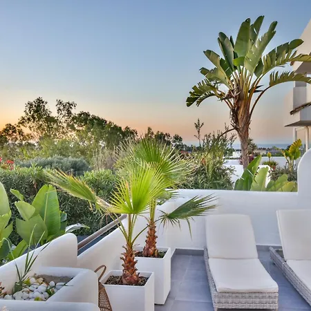 Apartment Luna Del Mar - Luxury With Jacuzzi Estepona
